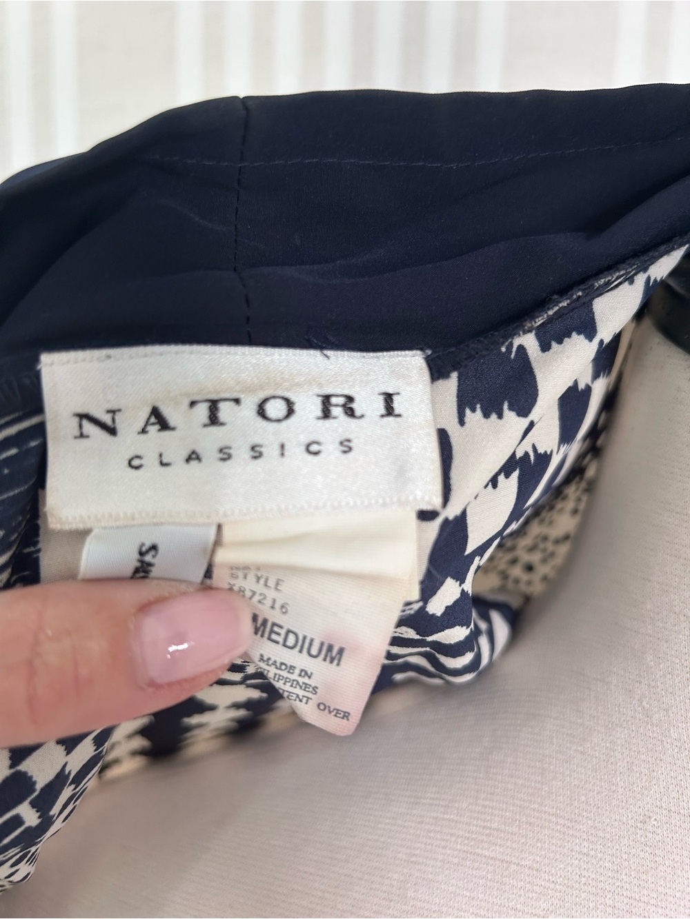 VTG Natori from Saks Fifth Ave Long Robe Navy/Cream with Kimono Sleeves Medium - Picture 7 of 10